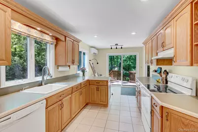 16 Maplewood Drive, Northport, NY 11768 - Photo 15