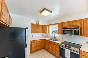 23 Lakeview Dr, Holmes, NY 12531 - Photo 9