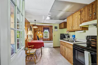 48 Montrose Station Road, Montrose, NY 10548 - Photo 15