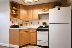 2440 Morgan Ave, Bronx, NY 10469 - Photo 15