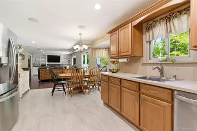 14 Long Acre Lane, Dix Hills, NY 11746 - Photo 11