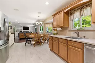 14 Long Acre Ln, Dix Hills, NY 11746 - Photo 11