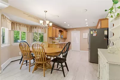 14 Long Acre Lane, Dix Hills, NY 11746 - Photo 9