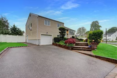42 Briarwood Lane, Plainview, NY 11803 - Photo 1