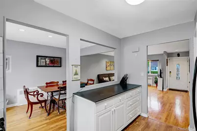 42 Briarwood Lane, Plainview, NY 11803 - Photo 13