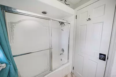 136 1st Street, Brentwood, NY 11717 - Photo 21