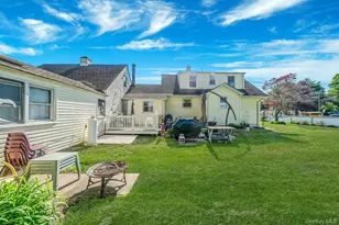 136 1st St, Brentwood, NY 11717 - Photo 5