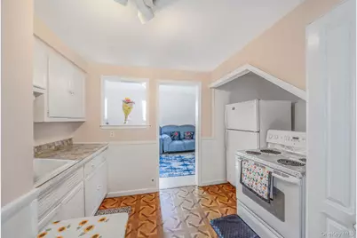 136 1st Street, Brentwood, NY 11717 - Photo 29