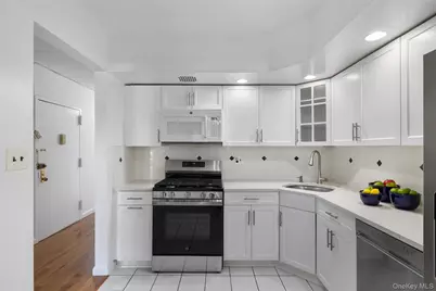 7111 Sutton Place #3, Fresh Meadows, NY 11365 - Photo 9