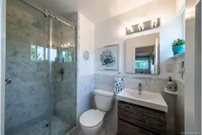 1 Lynns Way, New Rochelle, NY 10805 - Photo 11