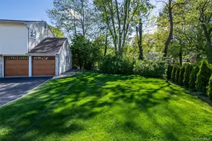 1 Lynns Way, New Rochelle, NY 10805 - Photo 17