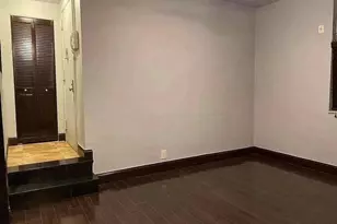 21-06 35th St, Astoria, NY 11105 - Photo 13