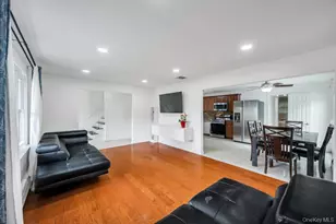 32 Beverly St, Islip, NY 11751 - Photo 11