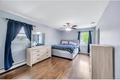 32 Beverly Street, Islip, NY 11751 - Photo 9