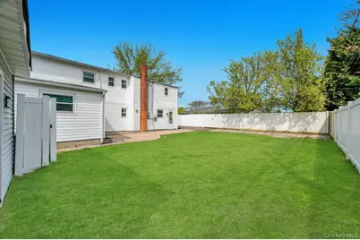 32 Beverly Street, Islip, NY 11751 - Photo 31