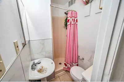 32 Beverly Street, Islip, NY 11751 - Photo 25