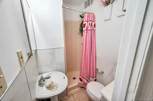 32 Beverly St, Islip, NY 11751 - Photo 25