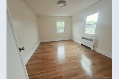 18015 Dalny Road, Jamaica, NY 11432 - Photo 7