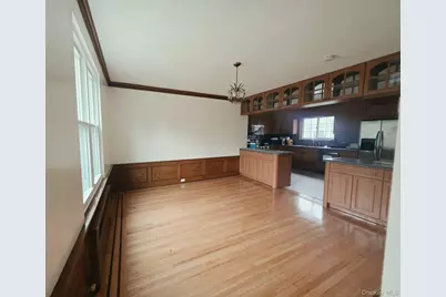 18015 Dalny Road, Jamaica, NY 11432 - Photo 5