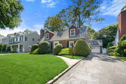 69 Lewis Road, Merrick, NY 11566 - Photo 29