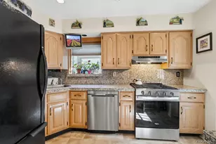 69 Lewis Rd, Merrick, NY 11566 - Photo 11