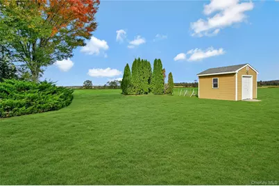 788 Reeves Avenue, Riverhead, NY 11901 - Photo 5