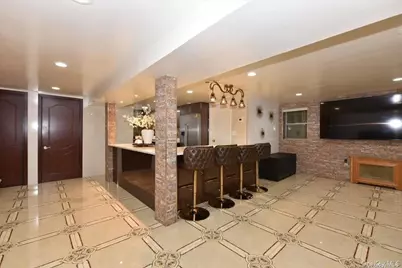 83-16 Edgerton Boulevard, Jamaica, NY 11432 - Photo 31