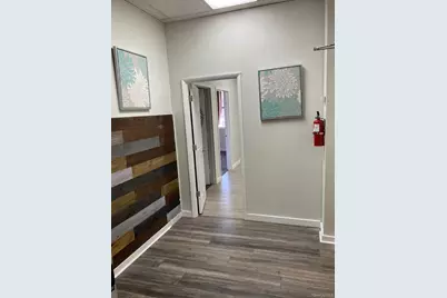 393 Sunrise Highway #4, Lynbrook, NY 11563 - Photo 3