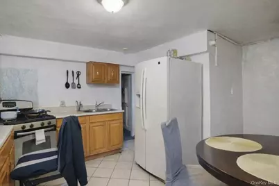 1029 Wheeler Avenue, Bronx, NY 10472 - Photo 15