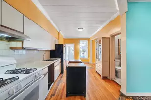 61-44 Eliot Ave, Middle Village, NY 11379 - Photo 15