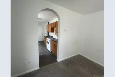 38 Hamilton Avenue #101, Oyster Bay, NY 11771 - Photo 3