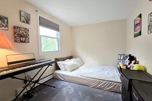 19 Hartsdale Ln, Coram, NY 11727 - Photo 15