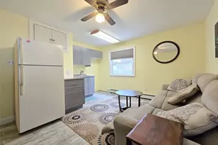 19 Hartsdale Ln, Coram, NY 11727 - Photo 11
