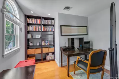 17 Claire Avenue, Huntington Station, NY 11746 - Photo 21