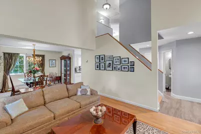 17 Claire Avenue, Huntington Station, NY 11746 - Photo 7