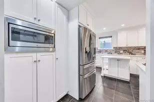 72 King St, Malverne, NY 11565 - Photo 11