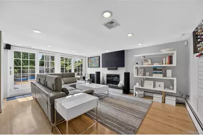 11 Sunbeam Road, Syosset, NY 11791 - Photo 17