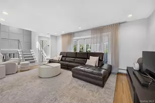 11 Sunbeam Rd, Syosset, NY 11791 - Photo 7