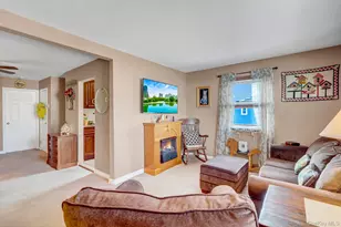 21 Toehee Pl, Islip, NY 11751 - Photo 9