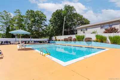 21 Toehee Place #2B, Islip, NY 11751 - Photo 19