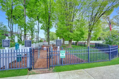 21 Toehee Place #2B, Islip, NY 11751 - Photo 7