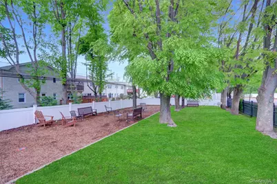 21 Toehee Place #2B, Islip, NY 11751 - Photo 11