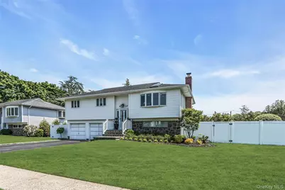15 Lois Lane, Old Bethpage, NY 11804 - Photo 3