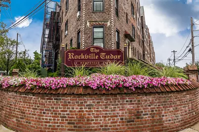 12 Hempstead Avenue #1M, Rockville Centre, NY 11570 - Photo 1