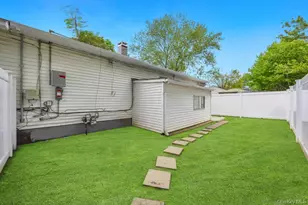 59 E Elm St, Central Islip, NY 11722 - Photo 33