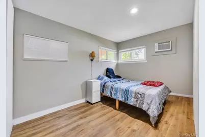 59 E Elm Street, Central Islip, NY 11722 - Photo 9