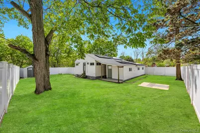 59 E Elm Street, Central Islip, NY 11722 - Photo 29