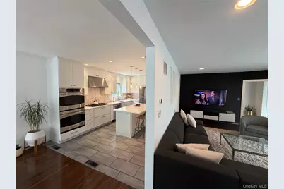 187 Thornbury Road, Scarsdale, NY 10583 - Photo 11