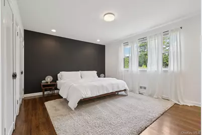 187 Thornbury Road, Scarsdale, NY 10583 - Photo 15