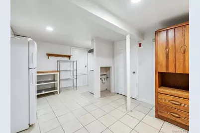 10 Remsen Street, Copiague, NY 11726 - Photo 27